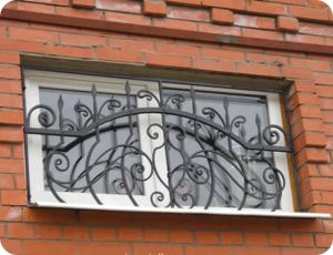 Решетки на окна: надежная защита и элемент декора